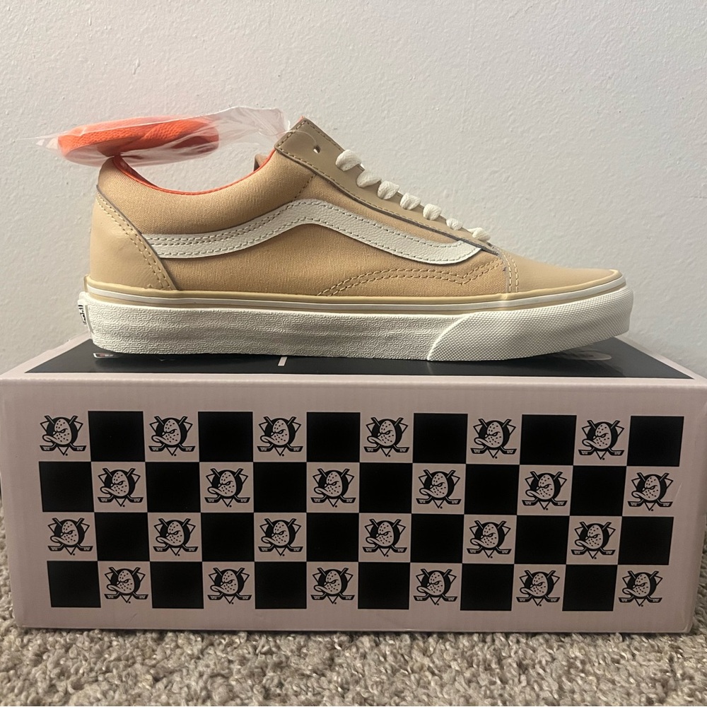 Anaheim Ducks x Vans Dostal Old Skool